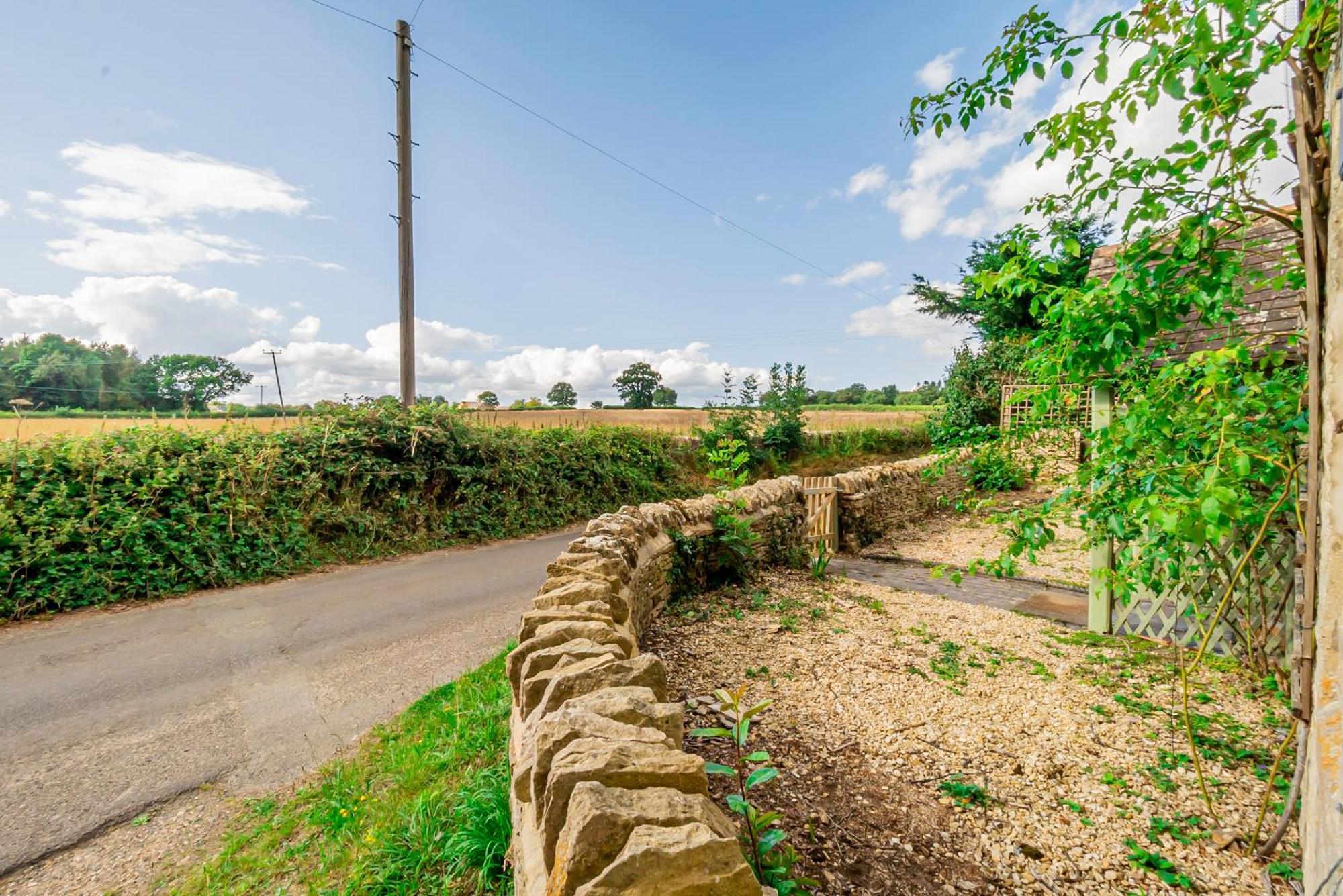Farmhouse Retreat, 4 Bed, Pet Friendly Long Hanborough ภายนอก รูปภาพ